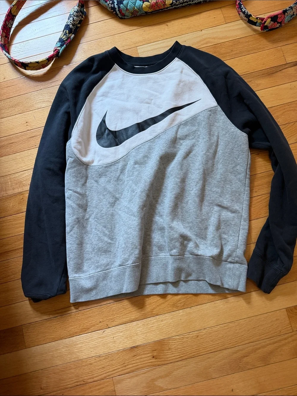 Nike Crewneck Sweatshirt in Black, Gray & White